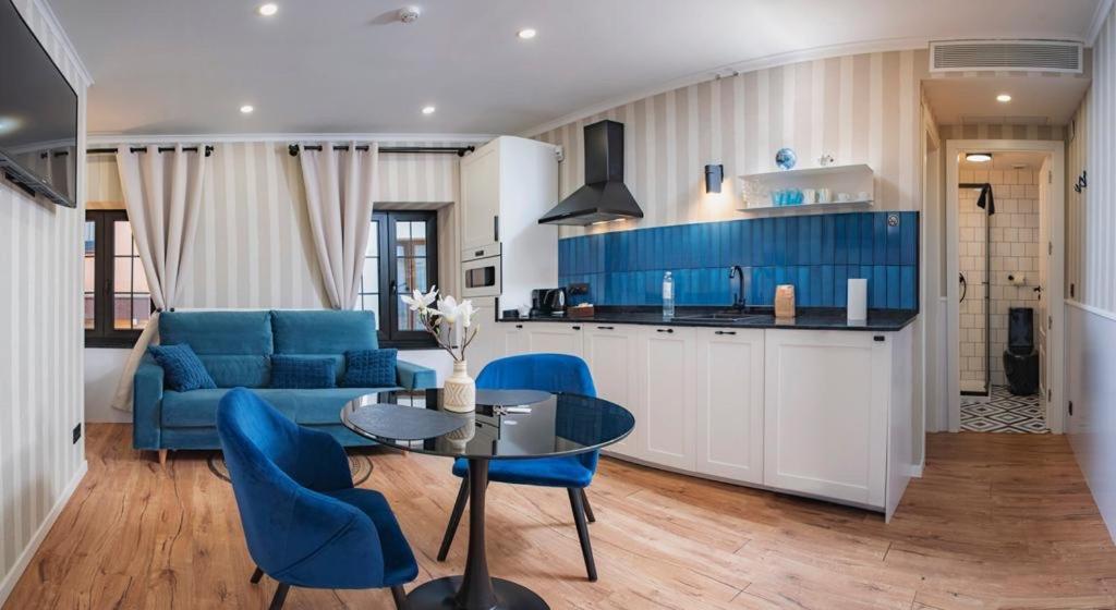 "Breeze" Aparthotel By Parrot'S House Lloret de Mar Dış mekan fotoğraf